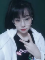 黑丝情趣骚女